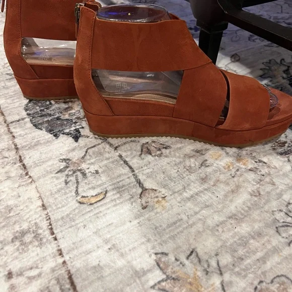 Eileen Fisher Brown Crisscross Nubuck Leather  Wedge Sandals - Picture 11 of 16
